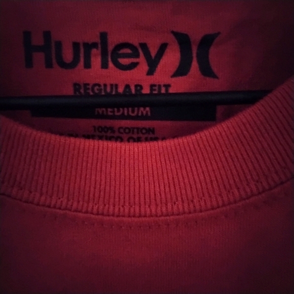 NEW! 🐠Men's Hurley Long Sleeve Tee - Picture 3 of 5